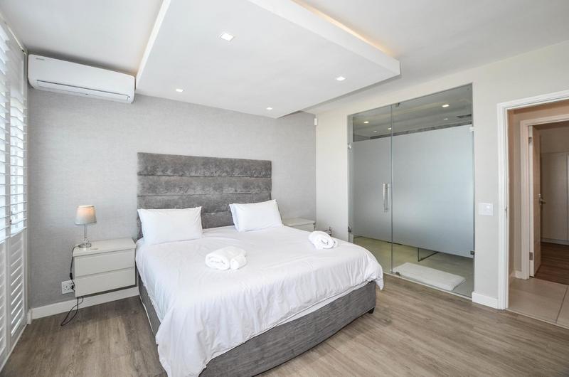 2 Bedroom Property for Sale in Dolphin Beach Western Cape